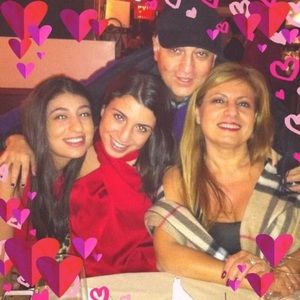 Meet your Posher, Ester